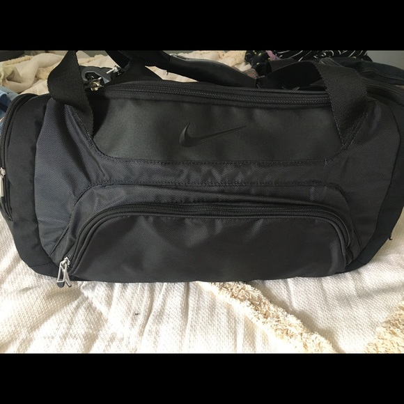 nike weekend bag